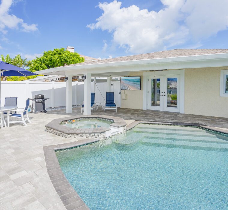 custom home builder in Belleair